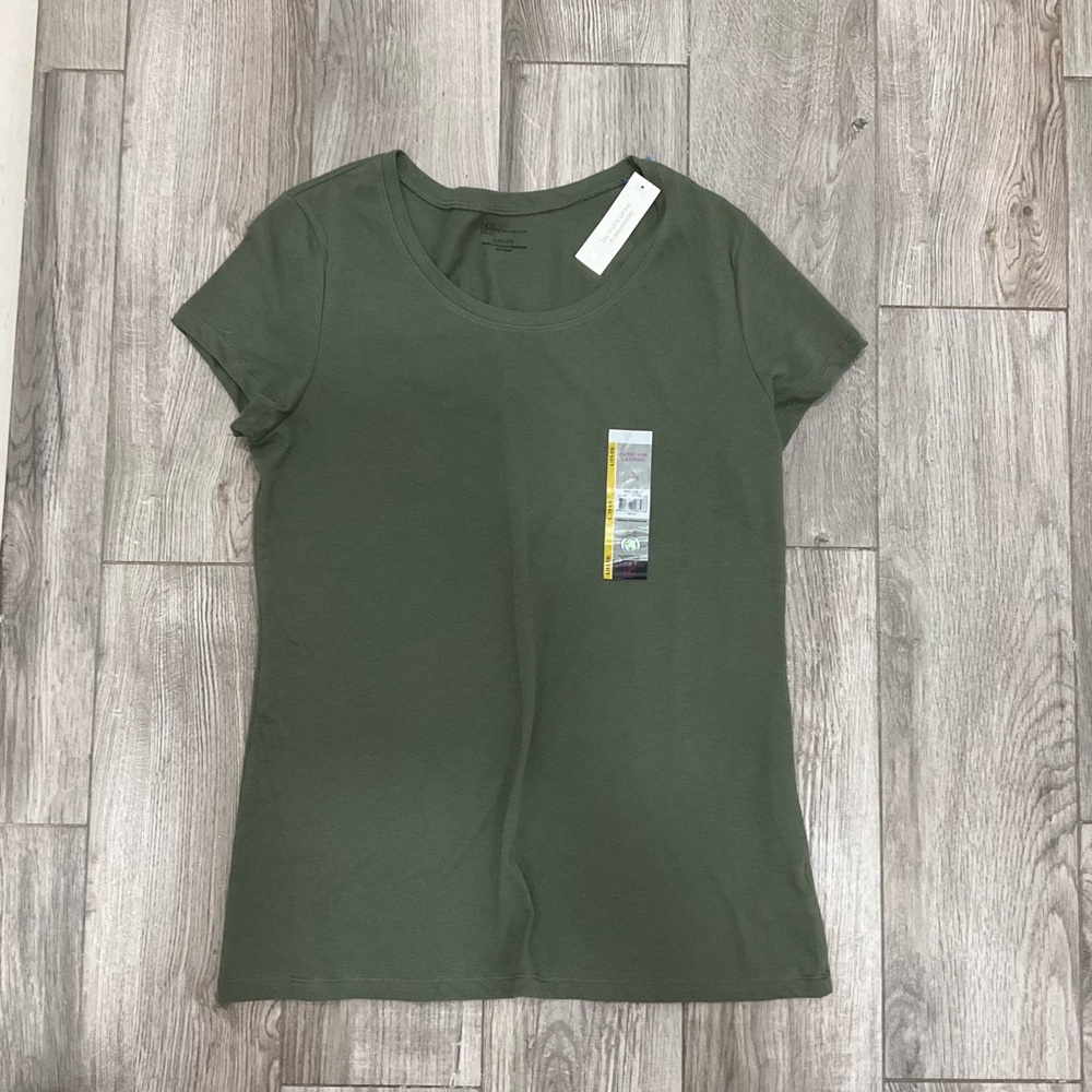 No Boundaries Forest Green Short Sleeve Tee